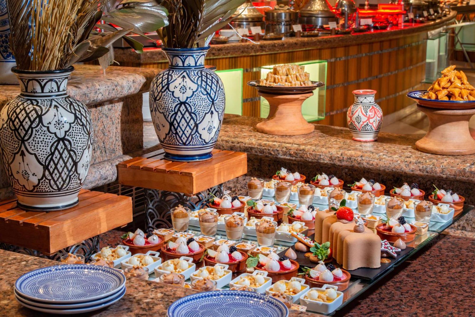 Mazagan Beach & Golf Resort Provincia di Provincia di El Jadida Esterno foto A buffet at a hotel